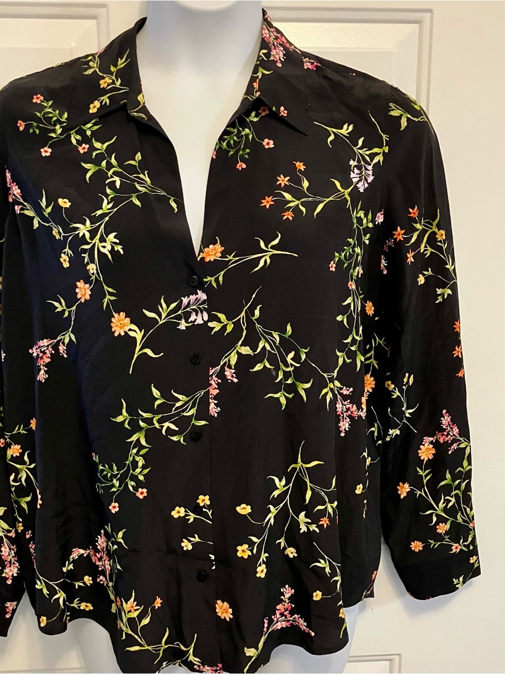 L'AGENCE Black Button-Up Shirt Multicolor Floral Print Sz Large Women’s